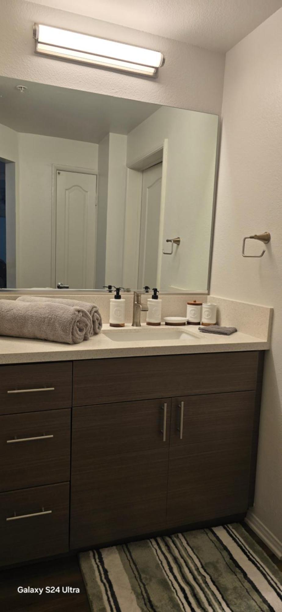 Apartment 1bdr In The Heart Of Marina Del Rey *